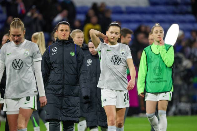 Lyon, France 02 April 2026 UEFA Women™s Champions League quarter-final second leg OL Lyonnes vs VfL Wolfsburg Women In the picture from left goalkeeper Martina TufekoviÄ‡ VfL and Joelle Wedemeyer VfL disappointed after the defeat against Olympique Lyon and by the elimination from the UEFA Women™s Champions League Copyright: HMBxMedia MadeleinexFantini