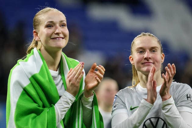 Lyon, France 02 April 2026 UEFA Women™s Champions League quarter-final second leg OL Lyonnes vs VfL Wolfsburg Women In the picture from left Camilla Küver Kuever VfL and Janina Minge VfL after the defeat against Olympique Lyon and the elimination from the UEFA Women™s Champions League Copyright: HMBxMedia MadeleinexFantini