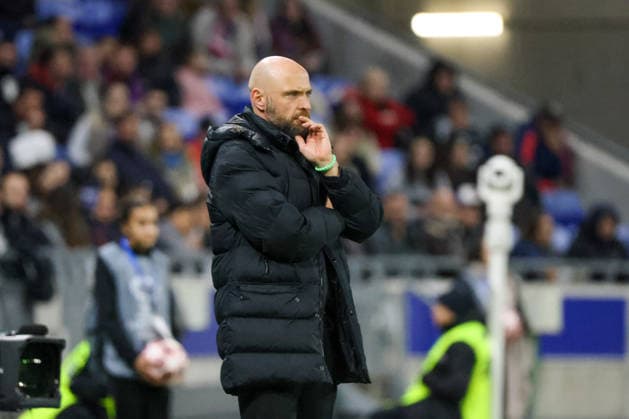 Lyon, France 02 April 2026 UEFA Women™s Champions League quarter-final second leg OL Lyonnes vs VfL Wolfsburg Women In the picture head coach Stephan Lerch VfL Copyright: HMBxMedia MadeleinexFantini
