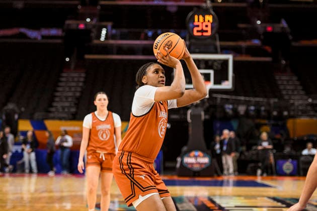 NCAA, College League, USA Final Four Basketball: Texas Longhorns at UCLA Bruins Texas Longhorns forward Madison Booker (35) shoots a shot during an open NCAA Final Four practice at the Mortgage Matchup Center on April 2, 2026 in Phoenix Arizona. (Thomas Fernandez Image of Phoenix Arizona United States EDITORIAL USE ONLY Copyright: xImagexofxSportx ThomasxFernandezx iosphotos403634