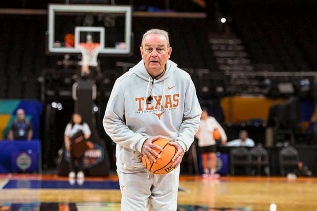 NCAA, College League, USA Final Four Basketball: Texas Longhorns at UCLA Bruins Texas Longhorns head coach Vic Schaefer is ready to start a drill during an open NCAA Final Four practice at the Mortgage Matchup Center on April 2, 2026 in Phoenix Arizona. (Thomas Fernandez Image of Phoenix Arizona United States EDITORIAL USE ONLY Copyright: xImagexofxSportx ThomasxFernandezx iosphotos403656