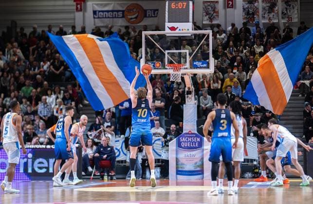 BASKETBALL EASYCREDIT BBL 27 GAME DAY SCIENCE CITY JENA SKYLINERS FRANKFURT FOR EDITORIAL PURPOSES ONLY p 02 04 2026 Jena Basketball easyCredit BBL 1 Basketball Bundesliga Season 2025 2026 27 Matchday Sparkassen Arena Science City Jena SKYLINERS Frankfurt in photo Jacob Holt 10 SKYLINERS at free throw Germany Thueringen Jena Copyright SaschaxFromm Copyright: SaschaxFromm doc859152p0628500oclu2 ,EDITORIAL USE ONLY Copyright: SaschaxFromm