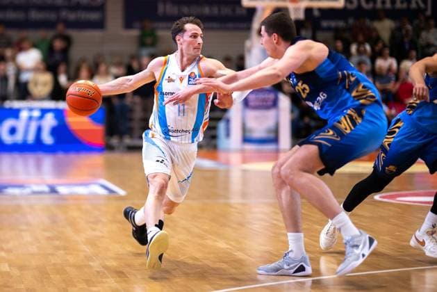 BASKETBALL EASYCREDIT BBL 27 GAME DAY SCIENCE CITY JENA SKYLINERS FRANKFURT FOR EDITORIAL PURPOSES ONLY p 02 04 2026 Jena Basketball easyCredit BBL 1 Basketball Bundesliga Season 2025 2026 27 Matchday Sparkassen Arena Science City Jena SKYLINERS Frankfurt in photo Jack Pagenkopf 11 Science City Jena in duel with Jacob Knauf 25 SKYLINERS Germany Thueringen Jena Copyright SaschaxFromm Copyright: SaschaxFromm doc85917sso9kh86hks193o ,EDITORIAL USE ONLY Copyright: SaschaxFromm