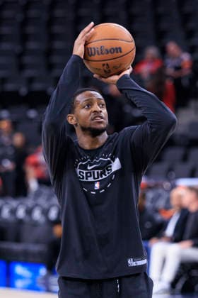 April 2, 2026, Inglewood, California, USA: DeÃ¢â‚¬â ¢Aaron Fox 4 of the San Antonio Spurs during warm ups prior to their regular season NBA, Basketball Herren, USA game against the Los Angeles Clippers on ThursdayApril 2, 2026 at Intuit Dome in Inglewood, California. ARIANA RUIZ PI Inglewood USA - ZUMAp124 20260402_zaa_p124_001 Copyright: xArianaxRuizx
