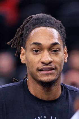April 2, 2026, Inglewood, California, USA: Devin Vassell 24 of the San Antonio Spurs during warm ups prior to their regular season NBA, Basketball Herren, USA game against the Los Angeles Clippers on ThursdayApril 2, 2026 at Intuit Dome in Inglewood, California. ARIANA RUIZ PI Clippers Vs. Spurs  - ZUMAp124 20260402_zaa_p124_002 Copyright: xArianaxRuizx