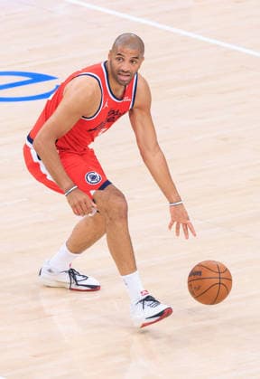 April 2, 2026, Inglewood, California, USA: Nicolas Batum 33 of the Los Angeles Clippers during a 2026 NBA, Basketball Herren, USA regular season game against the San Antonio Spurs on Thursday April 2, 2026 at Intuit Dome Arena in Inglewood, California. JAVIER ROJAS PI Clippers Vs. Spurs  - ZUMAp124 20260402_zaa_p124_013 Copyright: xJavierxRojasx