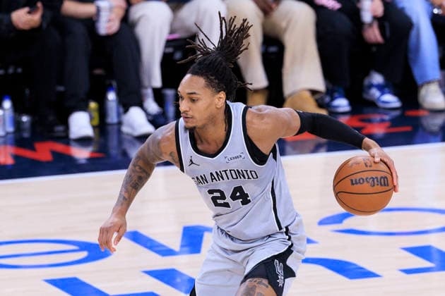 April 2, 2026, Inglewood, California, USA: Devin Vassell 24 of the San Antonio Spurs during their regular season NBA, Basketball Herren, USA game against the Los Angeles Clippers on Thursday April 2, 2026 at Intuit Dome in Inglewood, California. Clippers lose to Spurs, 99-118. ARIANA RUIZ PI Inglewood USA - ZUMAp124 20260402_zaa_p124_029 Copyright: xArianaxRuizx