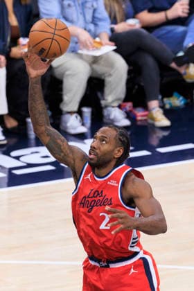 April 2, 2026, Inglewood, California, USA: Kawhi Leonard 2 of the Los Angeles Clippers grabs the rebound during their regular season NBA, Basketball Herren, USA game against the San Antonio Spurs on Thursday April 2, 2026 at Intuit Dome in Inglewood, California. Clippers lose to Spurs, 99-118. ARIANA RUIZ PI Inglewood USA - ZUMAp124 20260402_zaa_p124_034 Copyright: xArianaxRuizx