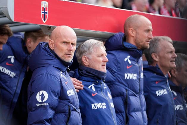 Football, private international match, Länderspiel, Nationalmannschaft Norway - Switzerland Oslo 20260331. national team, Nationalteam manager Stale Solbakken, Kent Bergersen, Brede Hangeland and Frode Grpdas during the private international football match between Norway and Switzerland at Ullevaal Stadium. Photo: Terje Pedersen NTB Oslo Norway EDITORIAL USE ONLY. RESTRICTED USE FOR BETTING COMPANIES Ref:_SPOwsn2z3wjcpo.jpg *** Football, private international match Norway Switzerland Oslo 20260331 National team manager Stale Solbakken, Kent Bergersen, Brede Hangeland and Frode Grpdas during the private international football match between Norway and Switzerland at Ullevaal Stadium Photo Terje Pedersen NTB Oslo Norway EDITORIAL USE ONLY RESTRICTED USE FOR BETTING COMPANIES  Copyright: xTerjexPedersenx xNTBx