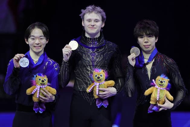 Winners: Yuma Kagiyama JPN, Ilia Malinin USA, Shun Sato JPN - after mens free skating at 2026 Figure skating, Eiskunstlauf world championships in Prague; 28 03 2026 - *** Winners Yuma Kagiyama JPN, Ilia Malinin USA, Shun Sato JPN after mens free skating at 2026 figure skating world championships in Prague 28 03 2026 