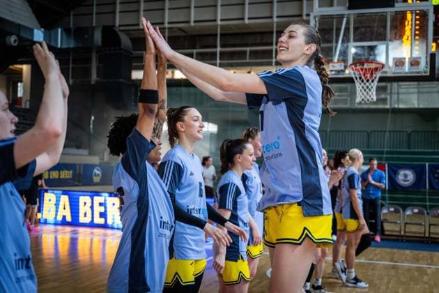 Basketball Berlin 02 04 2026 Season 2024 2025 Toyota DBBL 1 Bundesliga Playoffs Quarterfinals Game1 Women, Women Alba Berlin GiroLive Panthers Osnabrück Team Presentation Abby Muse Alba, No 31