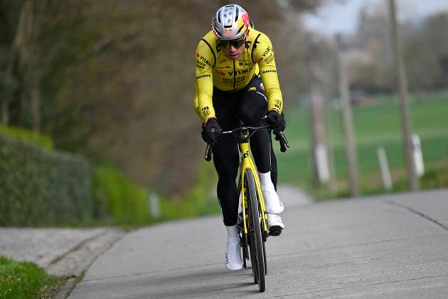 Ronde van Vlaanderen 2026 Cycling Race Media Activities 03 04 2026 OUDENAARDE, BELGIUM - APRIL 03 : Van Aert Wout (BEL) of Team Visma Lease a Bike riding during a training and reconnaissance session ahead of the 110th edition of Ronde van Vlaanderen an UCI World Tour 1.UWT one day cycling road race for Men Elite of 271 km with start in Antwerpen and finish in Oudenaarde on April 3, 2026 in Oudenaarde, Belgium, 03 04 2026 ( Motordriver Guy De Vuyst - Oudenaarde Belgium  Copyright: xNicoxVereeckenx