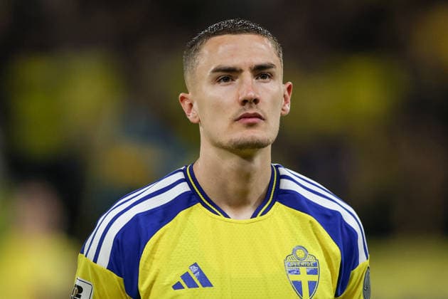 March 31, 2026, Stockholm, Solna, Sweden: Gustaf Lagerbielke of Sweden seen during European World Cup play-offs 2026 football match between Sweden and Poland at Strawberry Arena (Solna). Final score; Sweden 3:2 Poland. Stockholm Sweden - ZUMAs197 20260331_aaa_s197_464 Copyright: xGrzegorzxWajdax