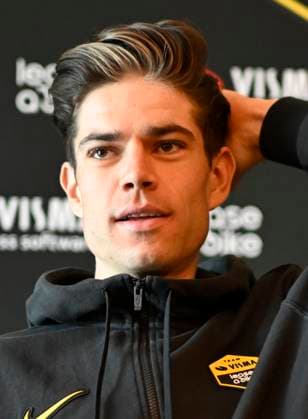 press conference, PK, Pressekonferenz of Team Visma Lease a Bike 03 04 2026 OUDENAARDE, BELGIUM - APRIL 03 : Van Aert Wout (BEL) of Team Visma Lease a Bike talking to the press during a press conference prior to the 110th edition of Ronde van Vlaanderen an UCI World Tour 1.UWT one day cycling road race for Men Elite of 271 km with start in Antwerpen and finish in Oudenaarde on April 3, 2026 in Oudenaarde, Belgium, 03 04 2026 Oudenaarde Belgium  Copyright: xNicoxVereeckenx