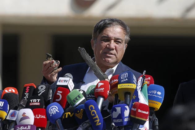 Esteghlal chairman speaks at site of destroyed arena in Tehran TEHRAN, IRAN - APRIL 3: President of Esteghlal F.C. Ali Tajernia speaks during a press conference, PK, Pressekonferenz in front of the 12,000-seat indoor sports arena, located within the Azadi Sports Complex and destroyed as a result of the US and Israeli attacks, in Tehran, Iran on April 3, 2026. Fatemeh Bahrami Anadolu Tehran Iran. Editorial use only. Please get in touch for any other usage.  Copyright: x2026xAnadoluxFatemehxBahramix