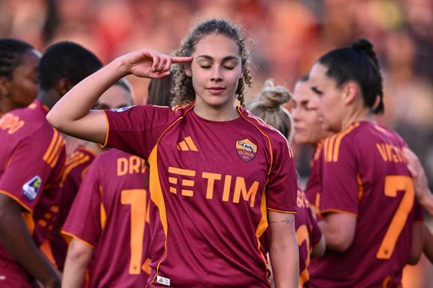 Alayah Pilgrim of A.S. Roma Femminile celebrates after scoring the goal of 4-3 during the Matchday 18 of the Serie A Women Athora Championship between A.S. Roma and F.C. Como Women at the Tre Fontane Stadium on April 3, 2026 in Roma, Italy.  Copyright: xDomenicoxCippitelli IPAxSportx xipa-agency.netx xx IPA_73738810 IPA_Agency_IPA73738810