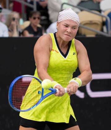 April 3, 2026: Diana Schnaider (RUS) loses to Jessica Pegula (USA) 3-6, 6-3, 6-2, at the Credit One Charleston Open being played at Credit One Staduim in Charleston, South Carolina, {USA} Ã‚ Tennisclix Charleston USA - ZUMAc04_ 20260403_zma_c04_006 Copyright: xLesliexBillmanx