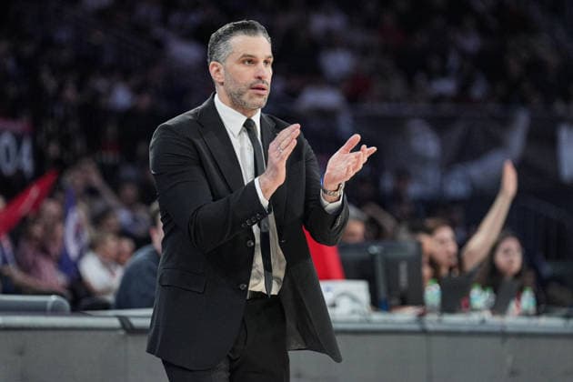 Bahcesehir Koleji v Besiktas GAIN - EuroCup ISTANBUL, TURKIYE - APRIL 3: Besiktas GAIN’s head coach Dusan Alimpijevic reacts during the BKT EuroCup semifinal second leg match at Sinan Erdem Sports Hall, on April 3, 2026, in Istanbul, Turkiye. Cemal Yurttas Anadolu Istanbul Turkey. Editorial use only. Please get in touch for any other usage.  Copyright: x2026xAnadoluxCemalxYurttasx