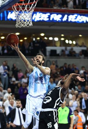 Turk Telekom v Cosea JL - BKT EuroCup ANKARA, TURKIYE - APRIL 3: Dogus Ozdemiroglu (18) of Turk Telekom in action against Adam Mokoka (95) of Cosea JL during the BKT EuroCup semifinal second leg match between Turk Telekom and Cosea JL at Ankara Arena, in Ankara, Turkiye on April 3, 2026. Mustafa Murat Kaynak Anadolu Ankara Turkey. Editorial use only. Please get in touch for any other usage.  Copyright: x2026xAnadoluxMustafaxMuratxKaynakx