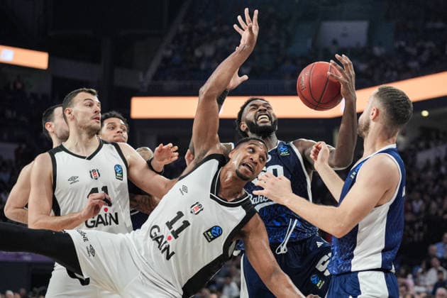 Bahcesehir Koleji v Besiktas GAIN - EuroCup ISTANBUL, TURKIYE - APRIL 3: Trevion Williams of Bahcesehir Koleji in action against Brynton Lemar (11) of Besiktas GAIN during the BKT EuroCup semifinal second leg match at Sinan Erdem Sports Hall, on April 3, 2026, in Istanbul, Turkiye. Cemal Yurttas Anadolu Istanbul Turkey. Editorial use only. Please get in touch for any other usage.  Copyright: x2026xAnadoluxCemalxYurttasx