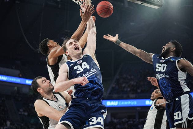 Bahcesehir Koleji v Besiktas GAIN - EuroCup ISTANBUL, TURKIYE - APRIL 3: Tyler Cavanaugh (34) of Bahcesehir Koleji in action against Yigit Arslan (L) of Besiktas GAIN during the BKT EuroCup semifinal second leg match at Sinan Erdem Sports Hall, on April 3, 2026, in Istanbul, Turkiye. Cemal Yurttas Anadolu Istanbul Turkey. Editorial use only. Please get in touch for any other usage.  Copyright: x2026xAnadoluxCemalxYurttaÅüx