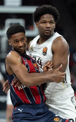 ESP: Kosner Baskonia v Real Madrid Euroleague Andres Feliz of Real Madrid and Kobi Simmons of Baskonia during the Euroleague match, between Kosner Baskonia and Real Madrid played at Buesa Arena Stadium on April 3, 2026 in Vitoria Spain Vitoria Pais Vasco Spain Basketball *** ESP Kosner Baskonia v Real Madrid Euroleague Andres Feliz of Real Madrid and Kobi Simmons of Baskonia during the Euroleague match, between Kosner Baskonia and Real Madrid played at Buesa Arena Stadium on April 3, 2026 in Vitoria Spain Vitoria Pais Vasco Spain Basketball Copyright: xMiguelxGarciax xAgenciaxLOFx