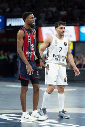 ESP Kosner Baskonia v Real Madrid Euroleague Kobi Simmons of Baskonia and Facundo Campazzo of Real Madrid during the Euroleague match, between Kosner Baskonia and Real Madrid played at Buesa Arena Stadium on April 3, 2026 in Vitoria Spain Vitoria Pais Vasco Spain Basketball Copyright: xMiguelxGarciax xAgenciaxLOFx