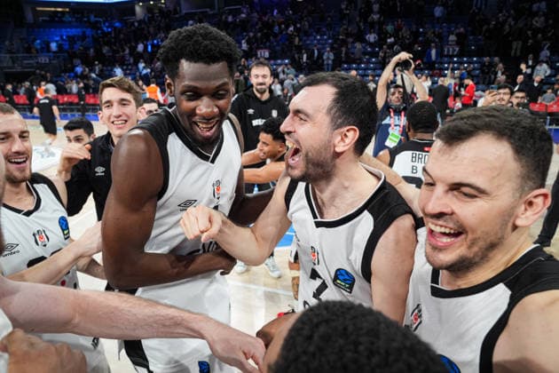 Bahcesehir Koleji v Besiktas GAIN - EuroCup ISTANBUL, TURKIYE - APRIL 3: Players of Besiktas GAIN’s celebrate after winning the BKT EuroCup semifinal second leg match against Bahcesehir Koleji at Sinan Erdem Sports Hall, on April 3, 2026, in Istanbul, Turkiye. Cemal Yurttas Anadolu Istanbul Turkey. Editorial use only. Please get in touch for any other usage.  Copyright: x2026xAnadoluxCemalxYurttasx