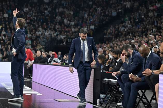 Asvel Villeurbanne - Olympiacos Piraeus PHOTOPQR LE PROGRES Joël PHILIPPON - Décines-Charpieu 03 04 2026 - Asvel Villeurbanne-Olympiacos Piraeus. 3 avril 2026 -Edoardo Casalone assistant coach. Asvel Villeurbanne-Olympiacos Piraeus Décines-Charpieu Rhône Rhône-Alpes France  Copyright: xPHOTOPQR LExPROGRES MAXPPPxJoëlxPHILIPPONx 20260403LPL9585 20260403LPL9585