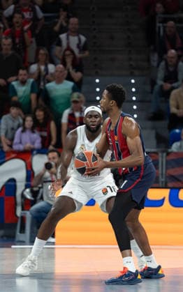 ESP Kosner Baskonia v Real Madrid Euroleague Usman Garuba of Real Madrid and Mamadi Diakite of Baskonia during the Euroleague match, between Kosner Baskonia and Real Madrid played at Buesa Arena Stadium on April 3, 2026 in Vitoria Spain Vitoria Pais Vasco Spain Basketball Copyright: xMiguelxGarciax xAgenciaxLOFx