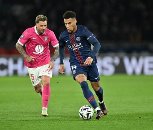PSG vs Toulouse: French Ligue 1 PARIS, FRANCE - APRIL 03: Desire Doue (R) of Paris Saint - Germain in action during the French Ligue 1 (L1) soccer match between Paris Saint-Germain (PSG) and Toulouse FC at Parc des Princes stadium in Paris, France on April 03, 2026. Mustafa Yalcin Anadolu Paris France. Editorial use only. Please get in touch for any other usage.  Copyright: x2026xAnadoluxMustafaxYalcinx