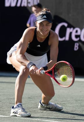 TENNIS 2026: Credit One Charleston Open APRIL 03 April 3, 2026: Iva Jovic (USA) defeated Anna Kalinskaya (RUS) 6-3, 6-4 at the Credit One Charleston Open being played at Credit One Staduim in Charleston, South Carolina USA Ã‚ÂLeslie Billman Tennisclix (Credit Image: Â Leslie Billman Cal Media) Charleston South Carolina USA EDITORIAL USE ONLY Copyright: xx ZUMA-20260403_zma_c04_090.jpg LesliexBillmanx csmphotothree485150