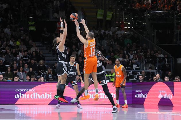 13 Darius Thomson Valencia Basket Match BASKETBALL - EUROLEAGUE Virtus Bologna vs Valencia Basket 03-04-2026 03 Carsen EDWARDS Virtus Bologna Match BASKETBALL - EUROLEAGUE Virtus Bologna vs Valencia Basket 03-04-2026 during Virtus Bologna vs Valencia BC, Basketball Euroleague match in Bologna, Italy, April 03 2026  Copyright: xValentinoxOrsini IPAxSportx xipa-agency.netx xx IPA_73742113 IPA_Agency_IPA73742113
