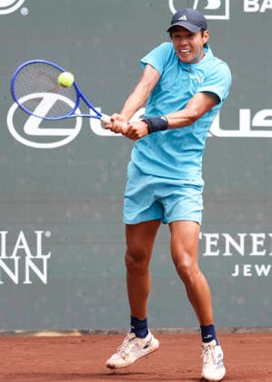 HOUSTON, TX - APRIL 03: Learner Tien (USA) in action during the singles quarterfinals of the Men™s Clay Court Championship on April 3, 2026 at River Oaks Country Club in Houston, Texas. (Photo by Leslie Plaza Johnson Icon Sportswire) TENNIS: APR 03 US Men s Clay Court Championship EDITORIAL USE ONLY Icon260403062