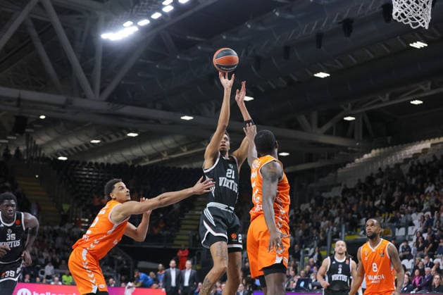 21 Derrick ALSTON JR. Virtus Bologna Match BASKETBALL - EUROLEAGUE Virtus Bologna vs Valencia Basket 03-04-2026 during Virtus Bologna vs Valencia BC, Basketball Euroleague match in Bologna, Italy, April 03 2026  Copyright: xValentinoxOrsini IPAxSportx xipa-agency.netx xx IPA_73742122 IPA_Agency_IPA73742122
