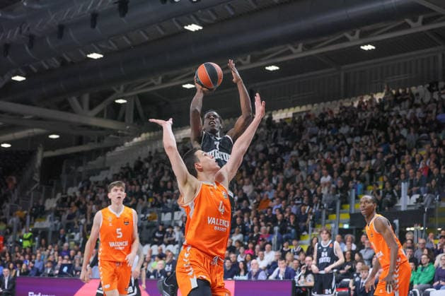 07 Saliou Niang Virtus Bologna Match BASKETBALL - EUROLEAGUE Virtus Bologna vs Valencia Basket 03-04-2026 04 Jaime Pradilla Valencia Basket Match BASKETBALL - EUROLEAGUE Virtus Bologna vs Valencia Basket 03-04-2026 during Virtus Bologna vs Valencia BC, Basketball Euroleague match in Bologna, Italy, April 03 2026  Copyright: xValentinoxOrsini IPAxSportx xipa-agency.netx xx IPA_73742133 IPA_Agency_IPA73742133