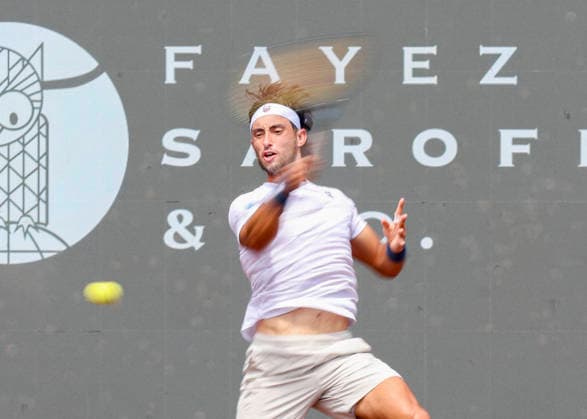 HOUSTON, TX - APRIL 03: Thiago Agustin Tirante (ARG) in action during the singles quarterfinals of the Men™s Clay Court Championship on April 3, 2026 at River Oaks Country Club in Houston, Texas. (Photo by Leslie Plaza Johnson Icon Sportswire) TENNIS: APR 03 US Men s Clay Court Championship EDITORIAL USE ONLY Icon260403109