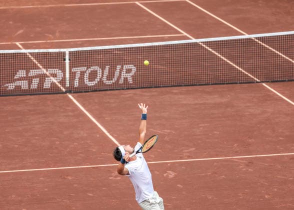 HOUSTON, TX - APRIL 03: Thiago Agustin Tirante (ARG) serves the ball during the singles quarterfinals of the Men™s Clay Court Championship on April 3, 2026 at River Oaks Country Club in Houston, Texas. (Photo by Leslie Plaza Johnson Icon Sportswire) TENNIS: APR 03 US Men s Clay Court Championship EDITORIAL USE ONLY Icon260403120