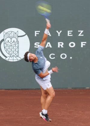 HOUSTON, TX - APRIL 03: Ben Shelton (USA) serves the ball during the singles quarterfinals of the Men™s Clay Court Championship on April 3, 2026 at River Oaks Country Club in Houston, Texas. (Photo by Leslie Plaza Johnson Icon Sportswire) TENNIS: APR 03 US Men s Clay Court Championship EDITORIAL USE ONLY Icon260403124