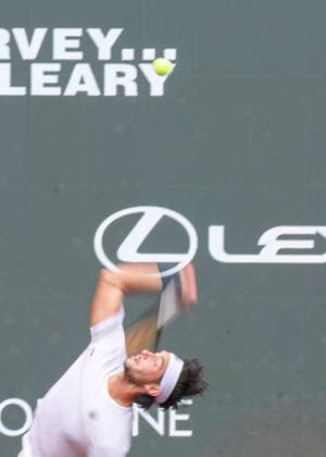 HOUSTON, TX - APRIL 03: Thiago Agustin Tirante (ARG) serves the ball during the singles quarterfinals of the Men™s Clay Court Championship on April 3, 2026 at River Oaks Country Club in Houston, Texas. (Photo by Leslie Plaza Johnson Icon Sportswire) TENNIS: APR 03 US Men s Clay Court Championship EDITORIAL USE ONLY Icon260403129