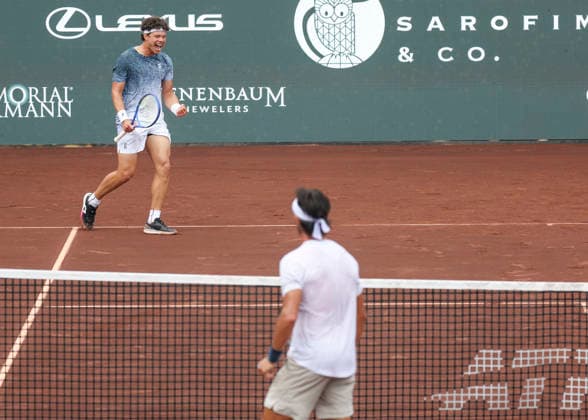 HOUSTON, TX - APRIL 03: Ben Shelton (USA) reacts during the singles quarterfinals of the Men™s Clay Court Championship on April 3, 2026 at River Oaks Country Club in Houston, Texas. (Photo by Leslie Plaza Johnson Icon Sportswire) TENNIS: APR 03 US Men s Clay Court Championship EDITORIAL USE ONLY Icon260403135