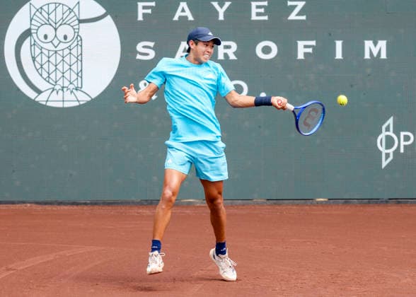 HOUSTON, TX - APRIL 03: Learner Tien (USA) in action during the singles quarterfinals of the Men™s Clay Court Championship on April 3, 2026 at River Oaks Country Club in Houston, Texas. (Photo by Leslie Plaza Johnson Icon Sportswire) TENNIS: APR 03 US Men s Clay Court Championship EDITORIAL USE ONLY Icon260403008