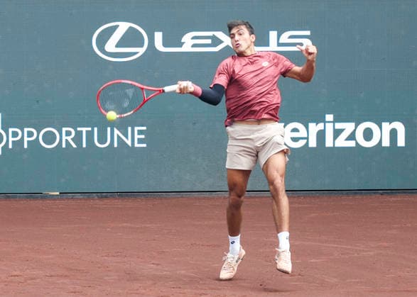 HOUSTON, TX - APRIL 03: Roman Andres Burruchaga (ARG) in action during the singles quarterfinals of the Men™s Clay Court Championship on April 3, 2026 at River Oaks Country Club in Houston, Texas. (Photo by Leslie Plaza Johnson Icon Sportswire) TENNIS: APR 03 US Men s Clay Court Championship EDITORIAL USE ONLY Icon260403021