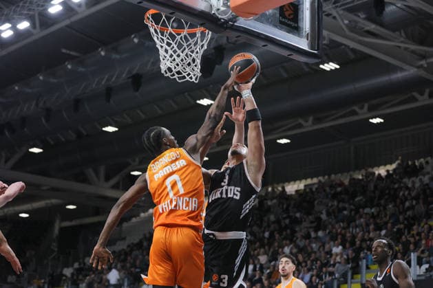 03 Carsen EDWARDS Virtus Bologna Match BASKETBALL - EUROLEAGUE Virtus Bologna vs Valencia Basket 03-04-2026 00 Brancou Badio Valencia Basket Match BASKETBALL - EUROLEAGUE Virtus Bologna vs Valencia Basket 03-04-2026 stoppata during Virtus Bologna vs Valencia BC, Basketball Euroleague match in Bologna, Italy, April 03 2026  Copyright: xValentinoxOrsini IPAxSportx xipa-agency.netx xx IPA_73742156 IPA_Agency_IPA73742156