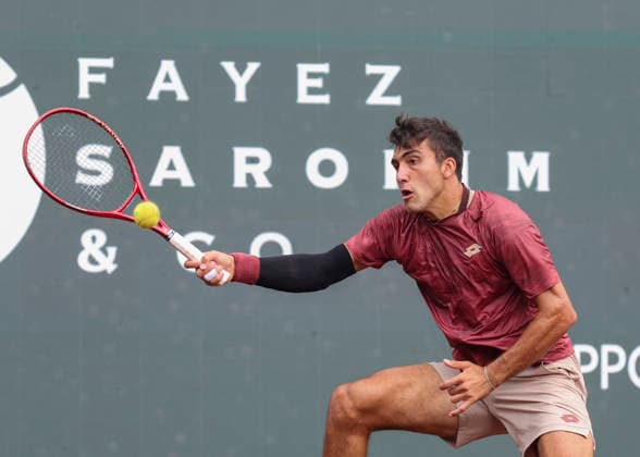 HOUSTON, TX - APRIL 03: Roman Andres Burruchaga (ARG) in action during the singles quarterfinals of the Men™s Clay Court Championship on April 3, 2026 at River Oaks Country Club in Houston, Texas. (Photo by Leslie Plaza Johnson Icon Sportswire) TENNIS: APR 03 US Men s Clay Court Championship EDITORIAL USE ONLY Icon260403056