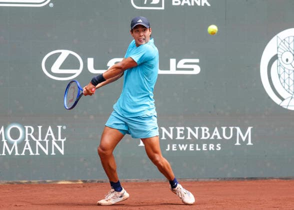 HOUSTON, TX - APRIL 03: Learner Tien (USA) in action during the singles quarterfinals of the Men™s Clay Court Championship on April 3, 2026 at River Oaks Country Club in Houston, Texas. (Photo by Leslie Plaza Johnson Icon Sportswire) TENNIS: APR 03 US Men s Clay Court Championship EDITORIAL USE ONLY Icon260403059