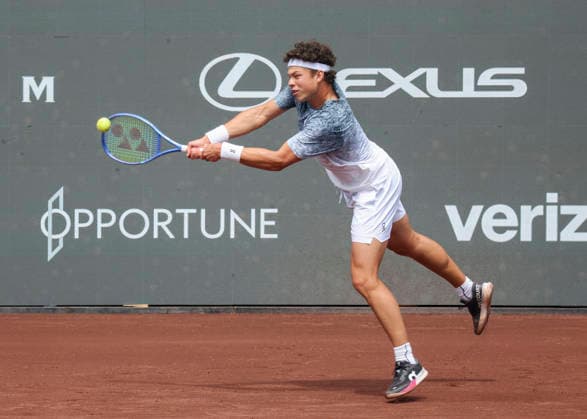 HOUSTON, TX - APRIL 03: Ben Shelton (USA) in action during the singles quarterfinals of the Men™s Clay Court Championship on April 3, 2026 at River Oaks Country Club in Houston, Texas. (Photo by Leslie Plaza Johnson Icon Sportswire) TENNIS: APR 03 US Men s Clay Court Championship EDITORIAL USE ONLY Icon260403095