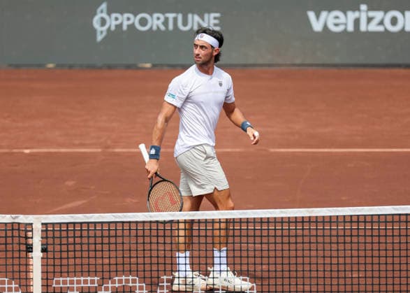 HOUSTON, TX - APRIL 03: Thiago Agustin Tirante (ARG) reacts during the singles quarterfinals of the Men™s Clay Court Championship on April 3, 2026 at River Oaks Country Club in Houston, Texas. (Photo by Leslie Plaza Johnson Icon Sportswire) TENNIS: APR 03 US Men s Clay Court Championship EDITORIAL USE ONLY Icon260403103