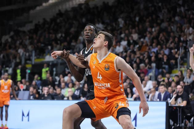 07 Saliou Niang Virtus Bologna Match BASKETBALL - EUROLEAGUE Virtus Bologna vs Valencia Basket 03-04-2026 04 Jaime Pradilla Valencia Basket Match BASKETBALL - EUROLEAGUE Virtus Bologna vs Valencia Basket 03-04-2026 during Virtus Bologna vs Valencia BC, Basketball Euroleague match in Bologna, Italy, April 03 2026  Copyright: xValentinoxOrsini IPAxSportx xipa-agency.netx xx IPA_73742171 IPA_Agency_IPA73742171