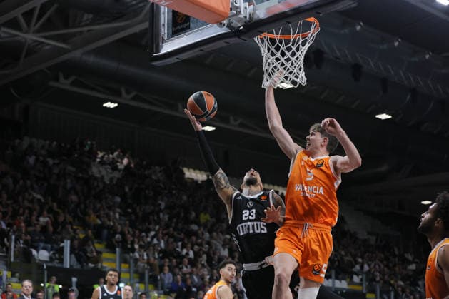 23 Daniel HACKETT Virtus Bologna Match BASKETBALL - EUROLEAGUE Virtus Bologna vs Valencia Basket 03-04-2026 05 Sergio De Larrea Valencia Basket Match BASKETBALL - EUROLEAGUE Virtus Bologna vs Valencia Basket 03-04-2026 during Virtus Bologna vs Valencia BC, Basketball Euroleague match in Bologna, Italy, April 03 2026  Copyright: xValentinoxOrsini IPAxSportx xipa-agency.netx xx IPA_73742196 IPA_Agency_IPA73742196